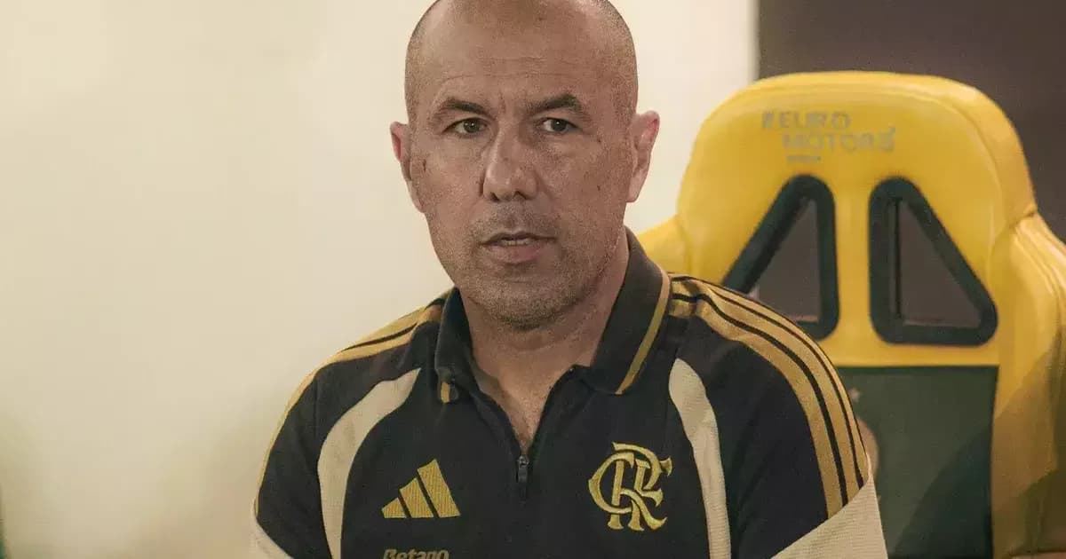 Ilustração do empate 0 a 0 em La Plata: Flamengo e Estudiantes em campo, estádio lotado, jogadores sem rostos, vaga em aberto.